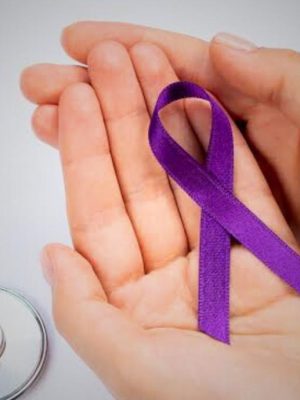A hanseníase é uma doença causada por uma bactéria que atinge a pele e os nervos periféricos. Quando não tratada ou tratada tardiamente, pode causar deficiências. Com o objetivo de divulgar essas e outras informações, o Ministério da Saúde lançou a campanha "Hanseníase, Conhecer e Cuidar, de Janeiro a Janeiro", promovendo ações contínuas de enfrentamento a doença ao longo de todo o ano.